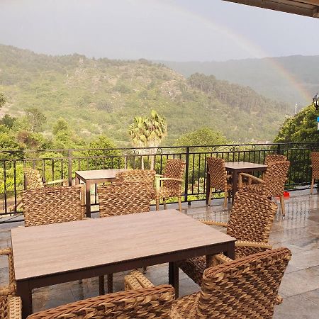 Apartamentos Rurales El Solitario Баньос-де-Монтемайор Экстерьер фото
