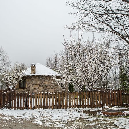 Apartamentos Rurales El Solitario Баньос-де-Монтемайор Экстерьер фото