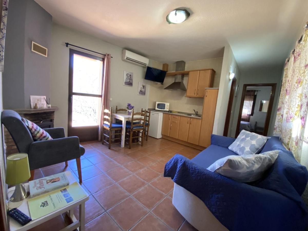 Apartamentos Rurales El Solitario Баньос-де-Монтемайор Экстерьер фото