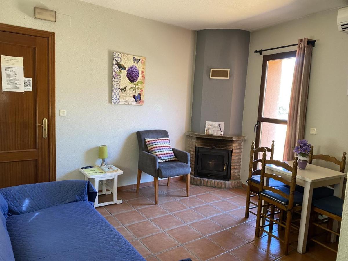 Apartamentos Rurales El Solitario Баньос-де-Монтемайор Экстерьер фото