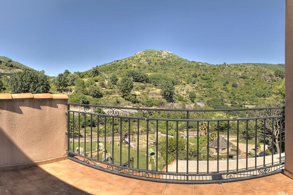 Apartamentos Rurales El Solitario Баньос-де-Монтемайор Экстерьер фото