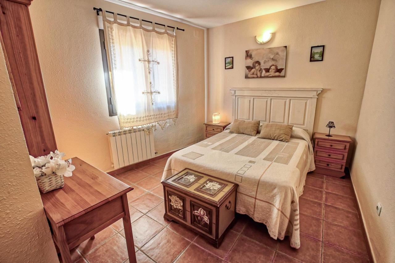 Apartamentos Rurales El Solitario Баньос-де-Монтемайор Экстерьер фото